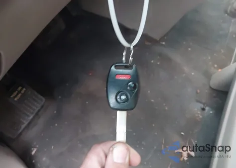 2013 Honda Odyssey Lx z USA, uszkodzony, nr VIN 5FNRL5H2XDB041258